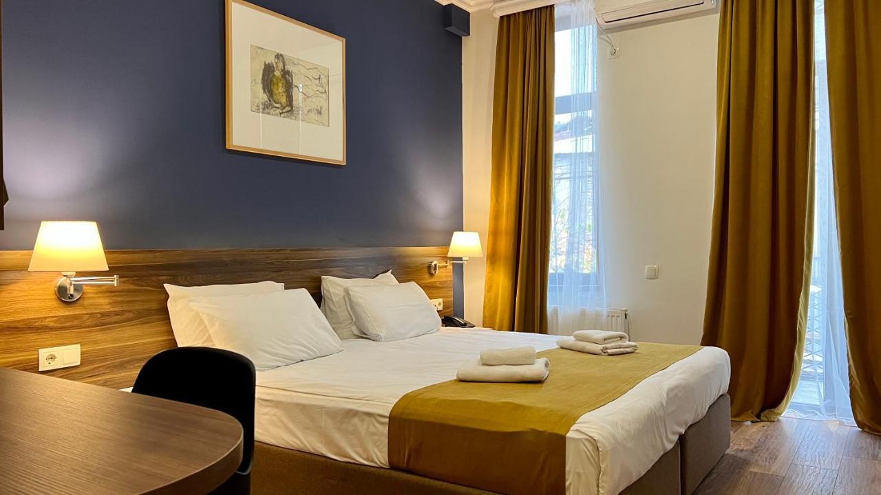 Point Hotel Tiflis Exterior foto