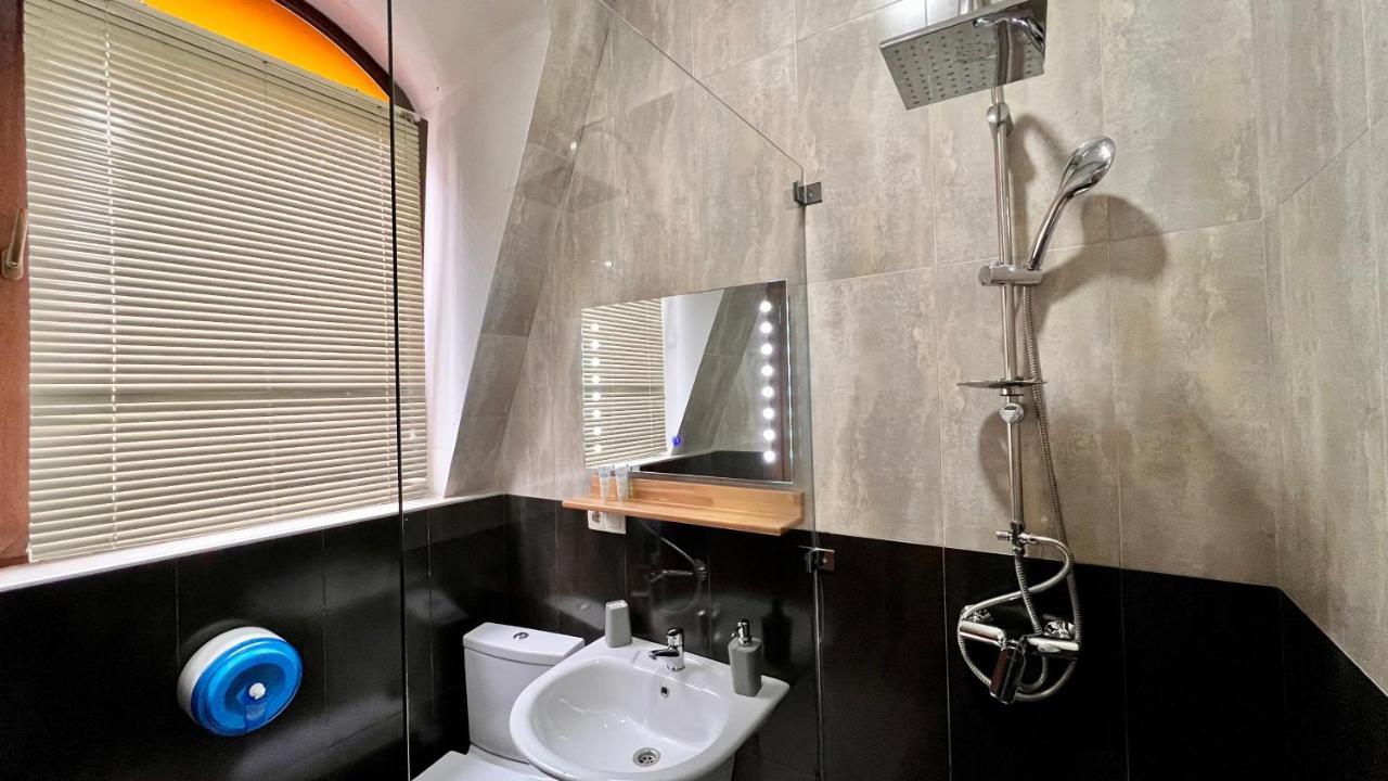 Point Hotel Tiflis Exterior foto