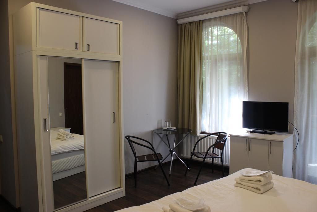 Point Hotel Tiflis Exterior foto
