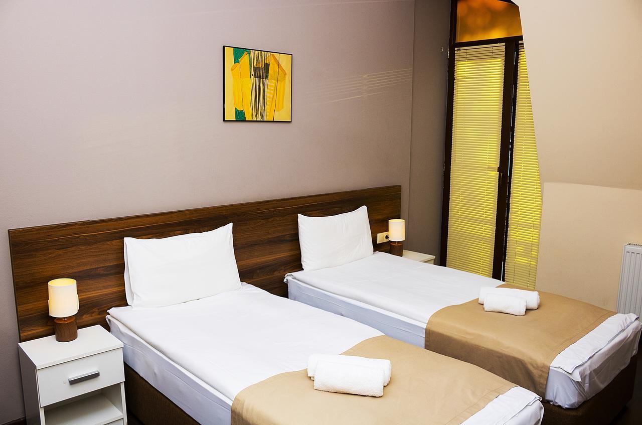Point Hotel Tiflis Exterior foto