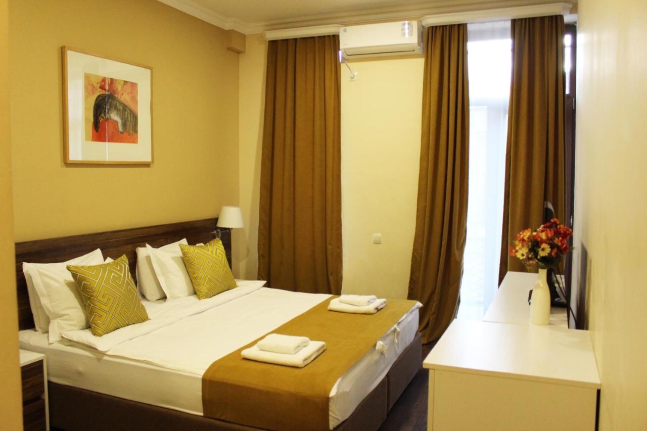 Point Hotel Tiflis Exterior foto